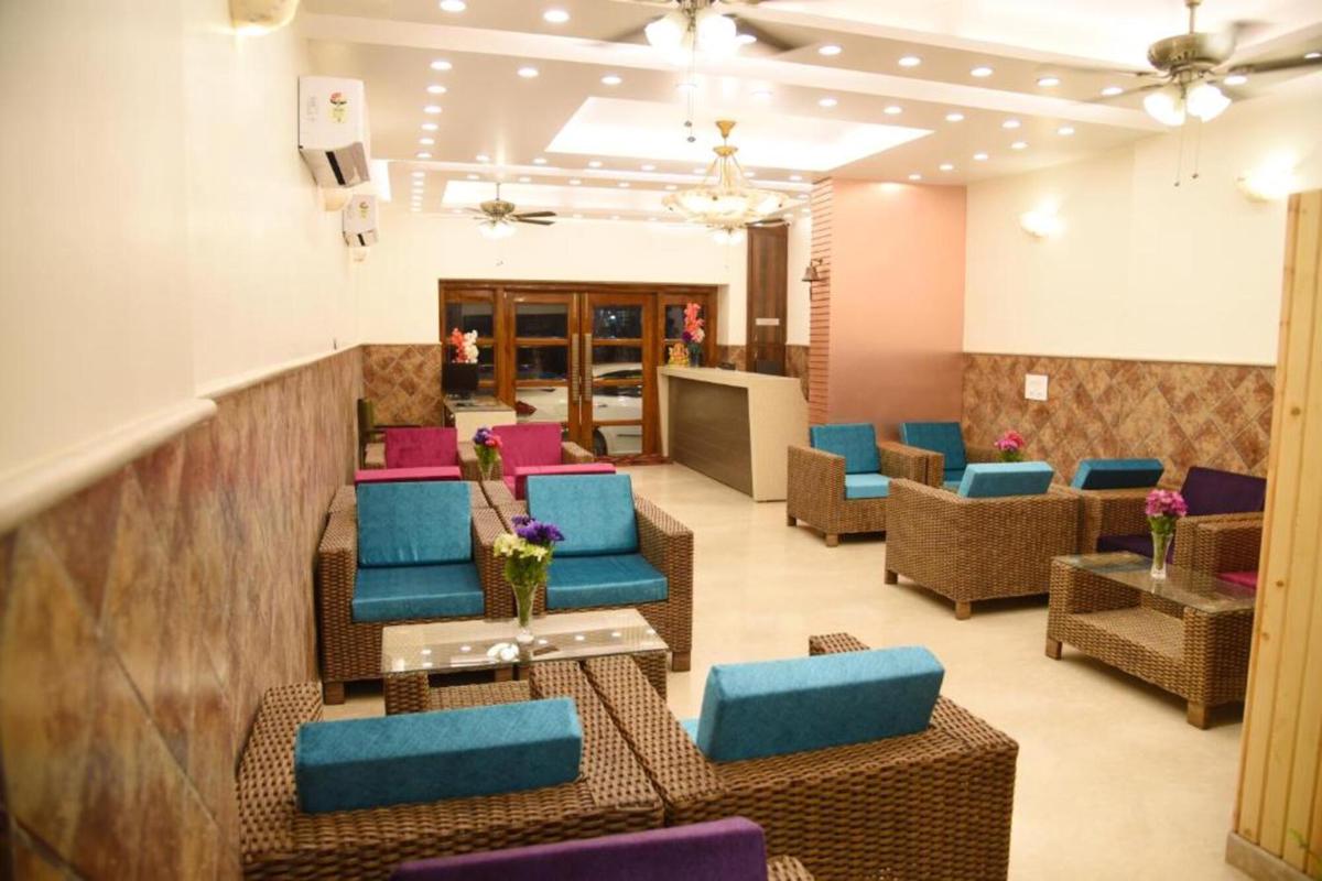 Staybook Atlanta New Delhi Train Station photo 5
