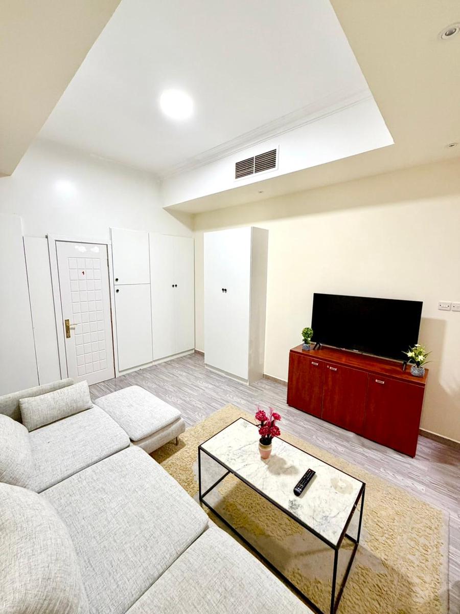 Japanese Capsule Hostel Near Insurance market Metro photo 4