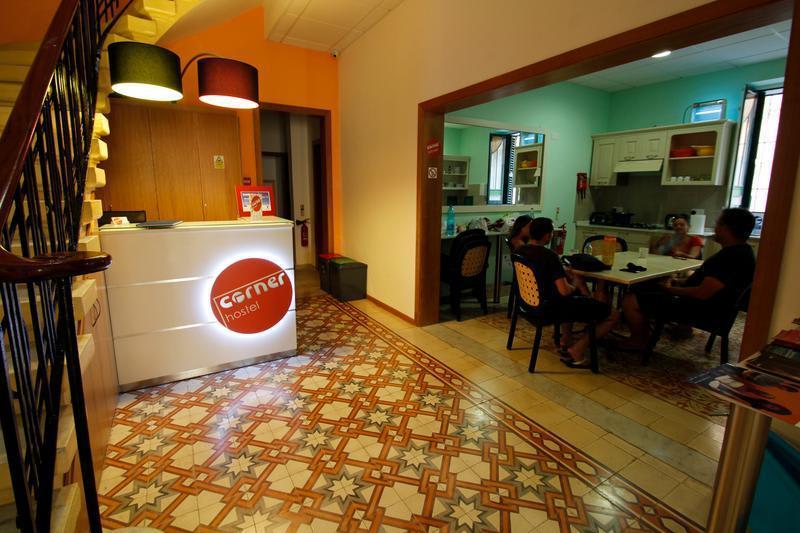 Corner Hostel Malta photo 3
