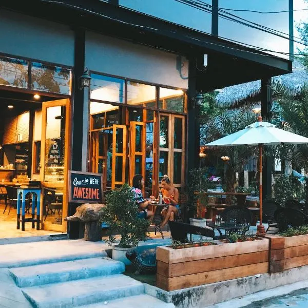 Bloom Cafe & Hostel photo 5