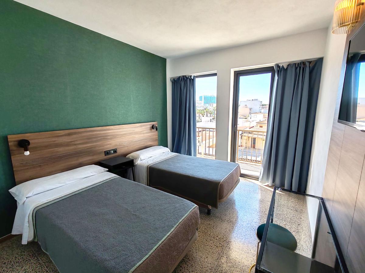 Hotel Octopus photo 1