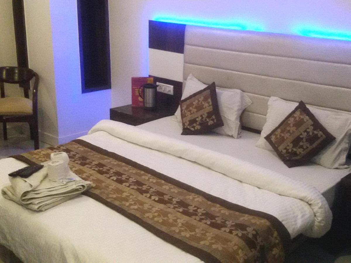Hotel Saffron Inn@ New Delhi Railway Station photo 4
