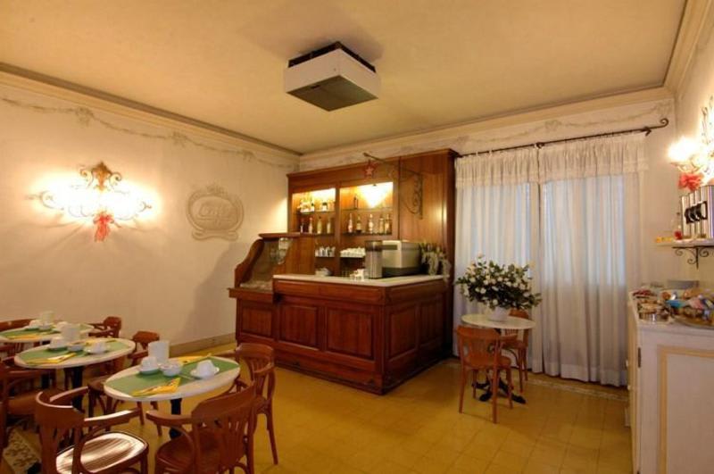 Hotel Moderno photo 2