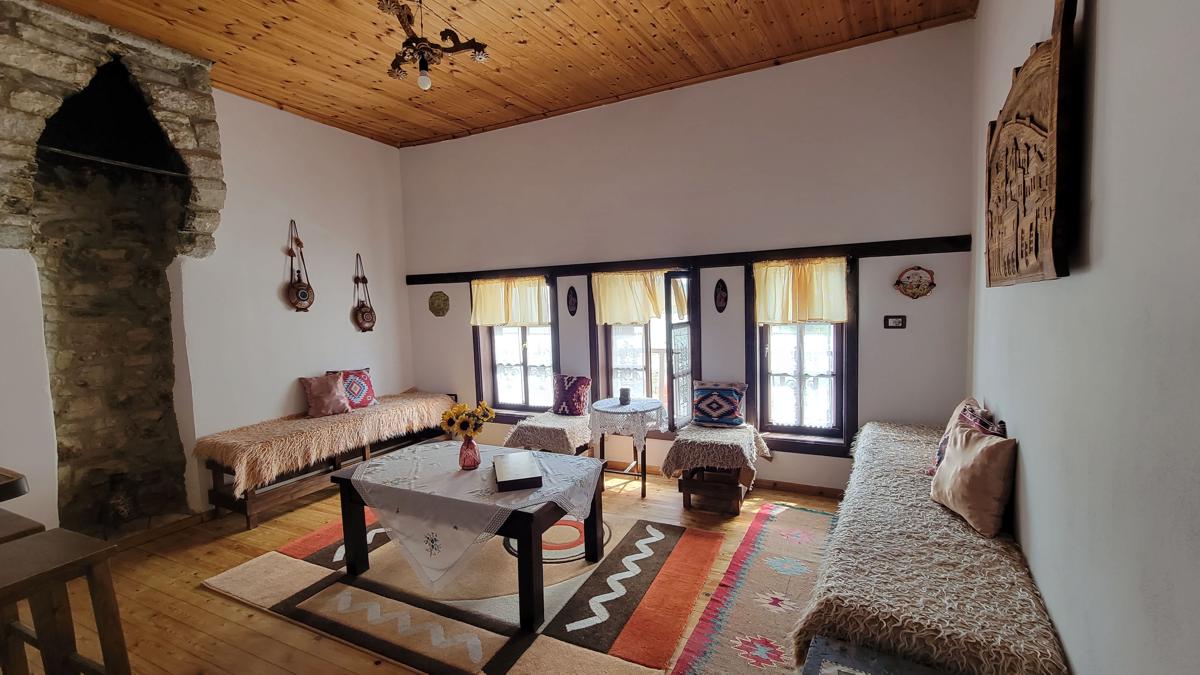 Hostel Mangalem photo 1