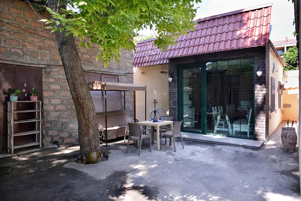 Retro Hostel & Tours photo 2
