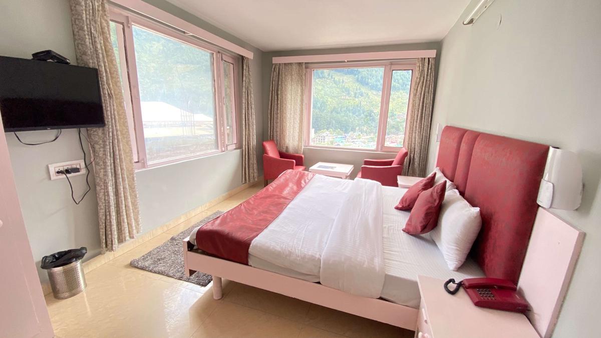 Hotel Meadows photo 2