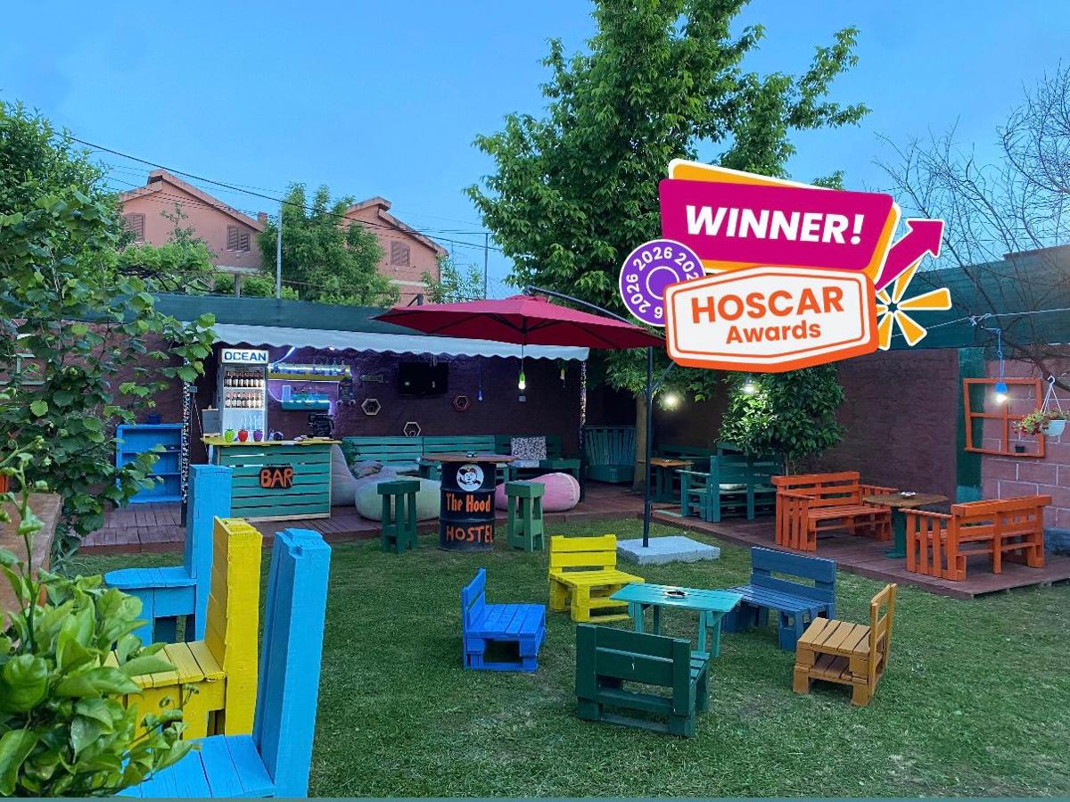 The Hood Hostel & Day Tours photo 1