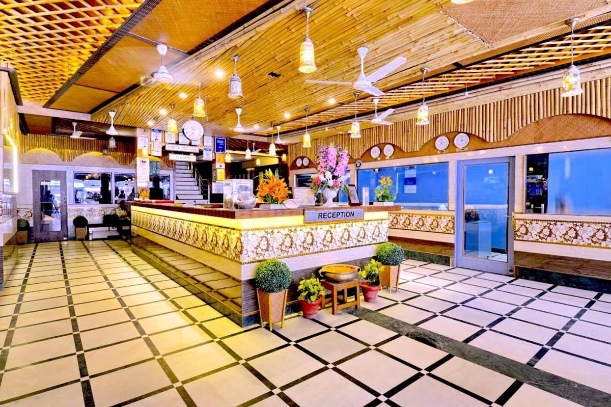 Hotel Hari Piorko Grand-2 Min from New Delhi Rail photo 2