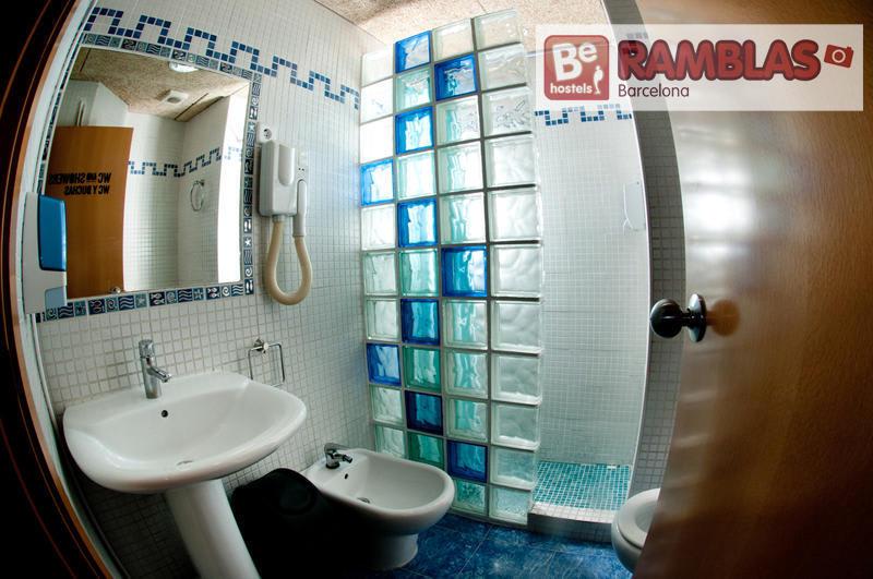 Be Ramblas Hostel photo 4