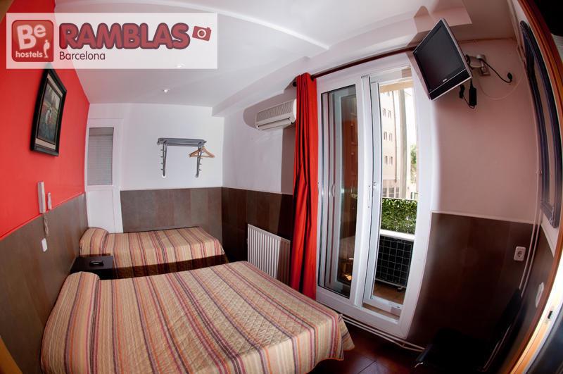 Be Ramblas Hostel photo 5