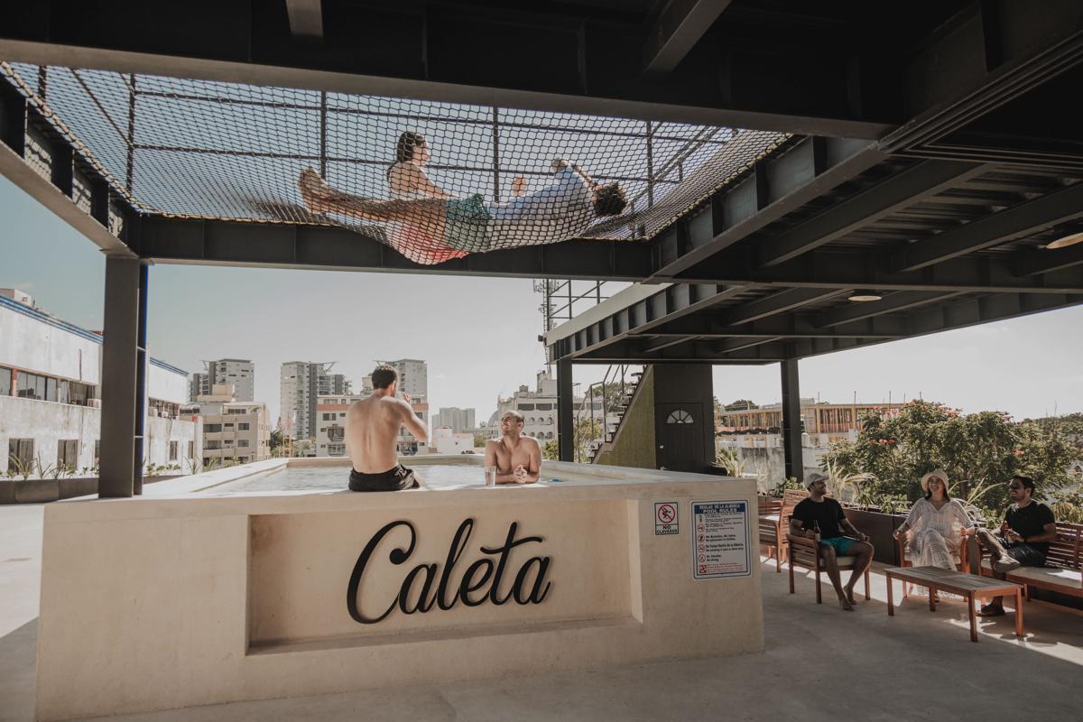 Caleta Hostel Rooftop & Pool photo 4
