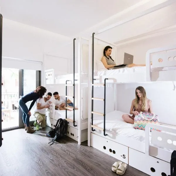 Cocoon City Hostel photo 5