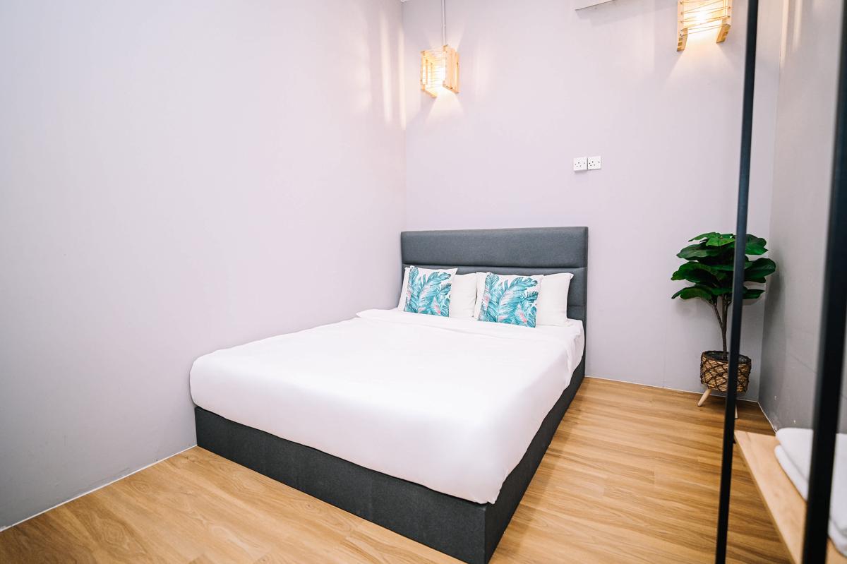 Swing & Pillows @ 87 Chulia St, Georgetown Penang photo 2