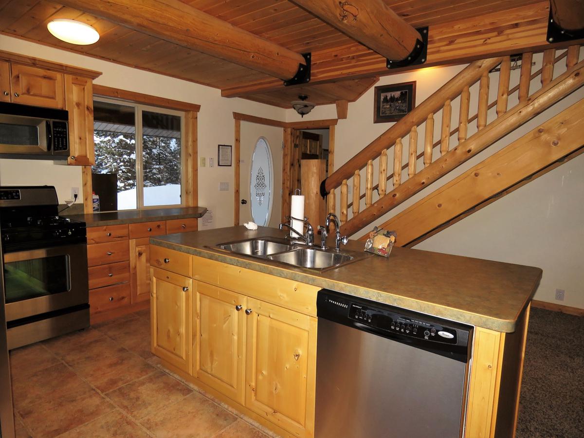 The Hideaway Hostel near Yellowstone photo 5