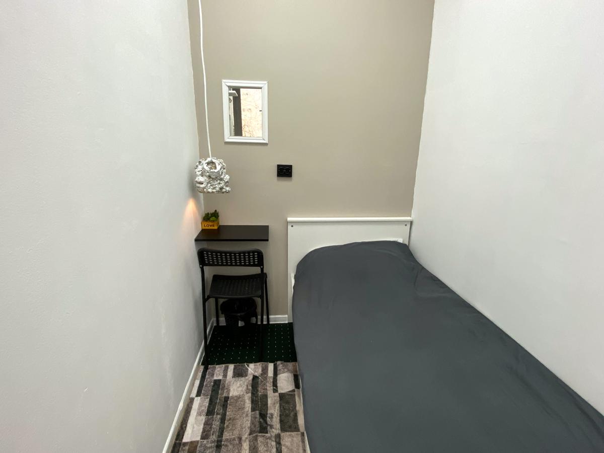 Pulse Capsule Hotel photo 4