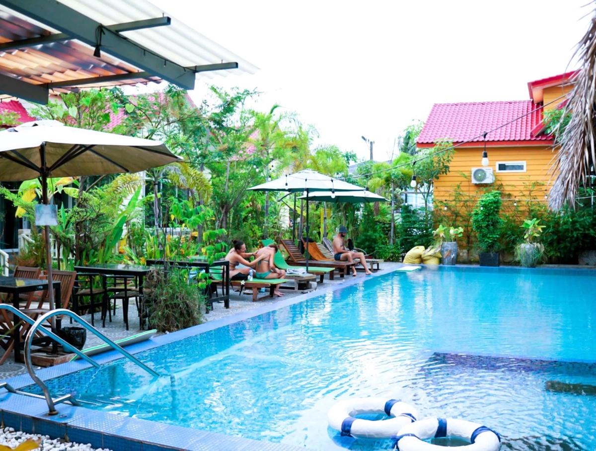 Yellow Star Kampot photo 1