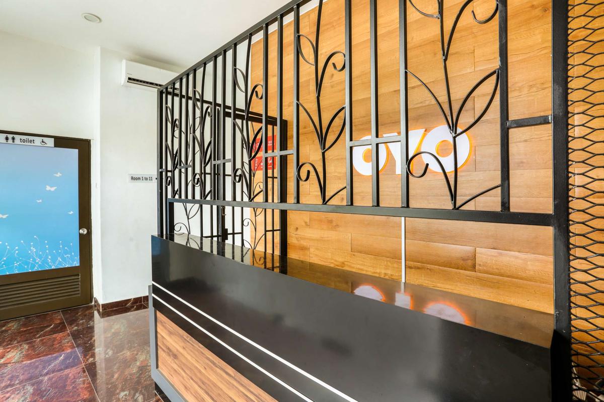 OYO 89677 Sunflower Hotel photo 4