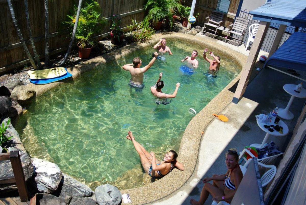 Castaways Backpackers photo 1