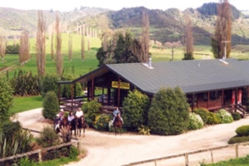 Junohall YHA Hostel Waitomo photo 2