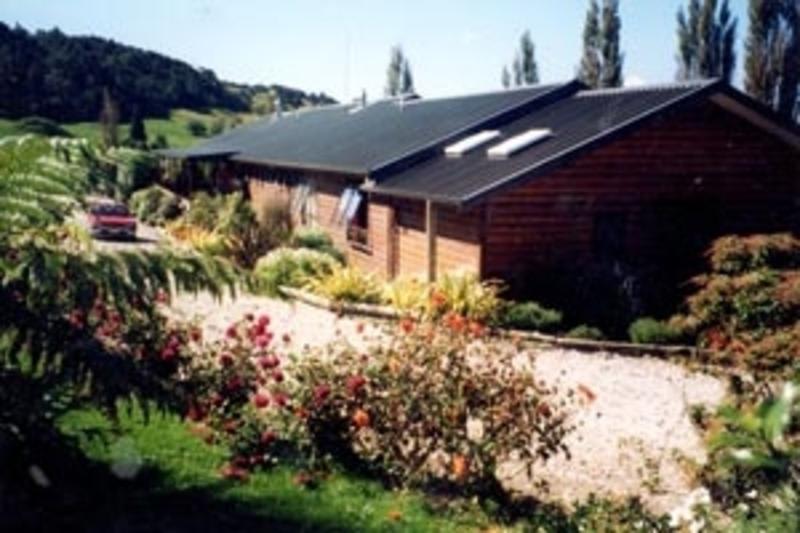 Junohall YHA Hostel Waitomo photo 3