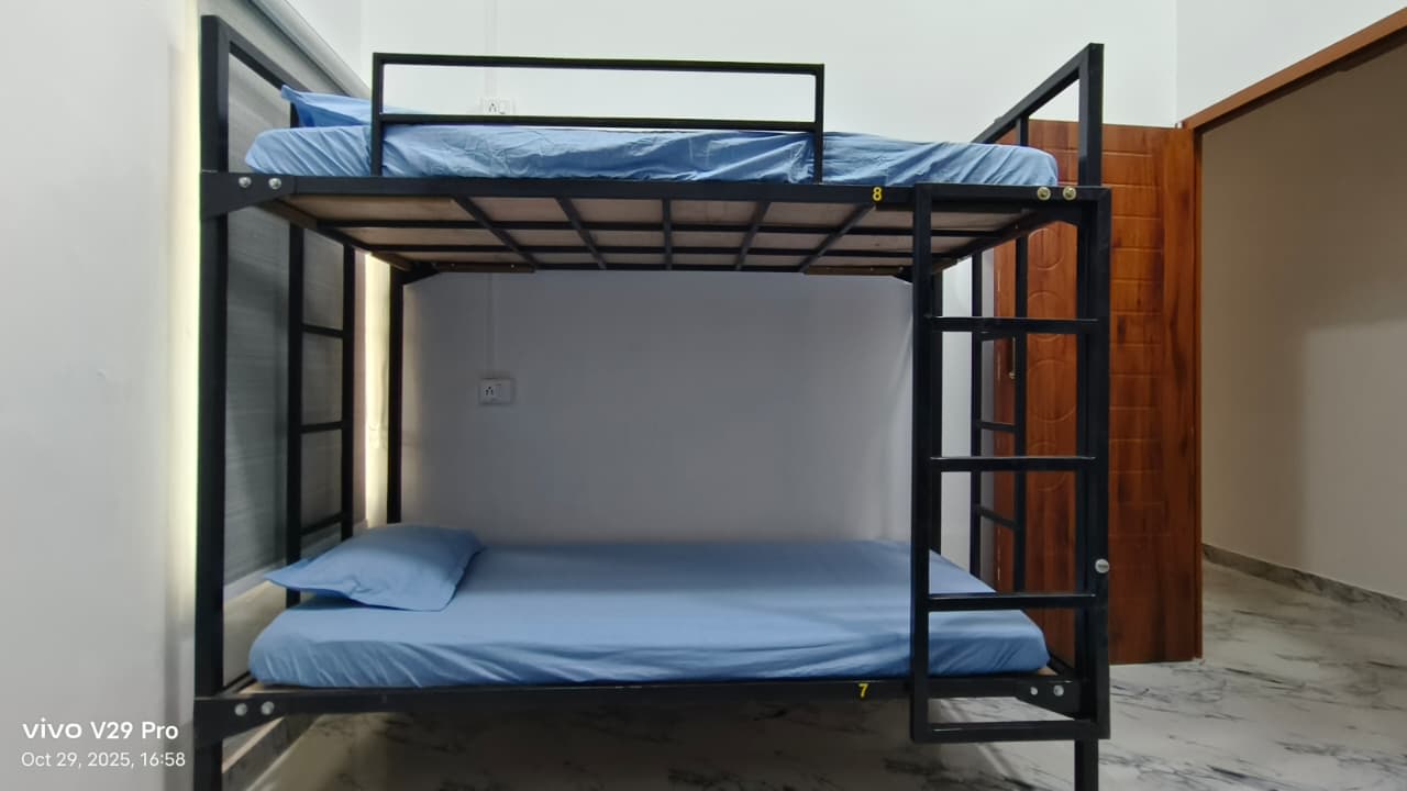Nestiq Hostel photo 4