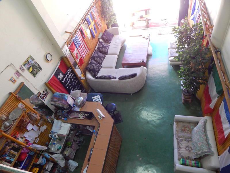 Ban Phe Hostel photo 3