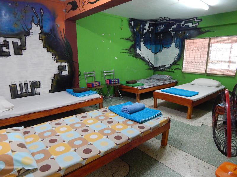 Ban Phe Hostel photo 4