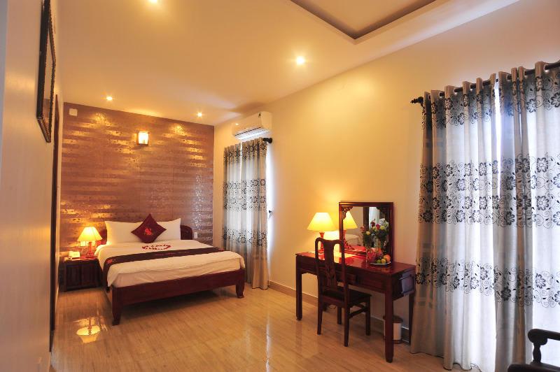 Ruby Hotel photo 3