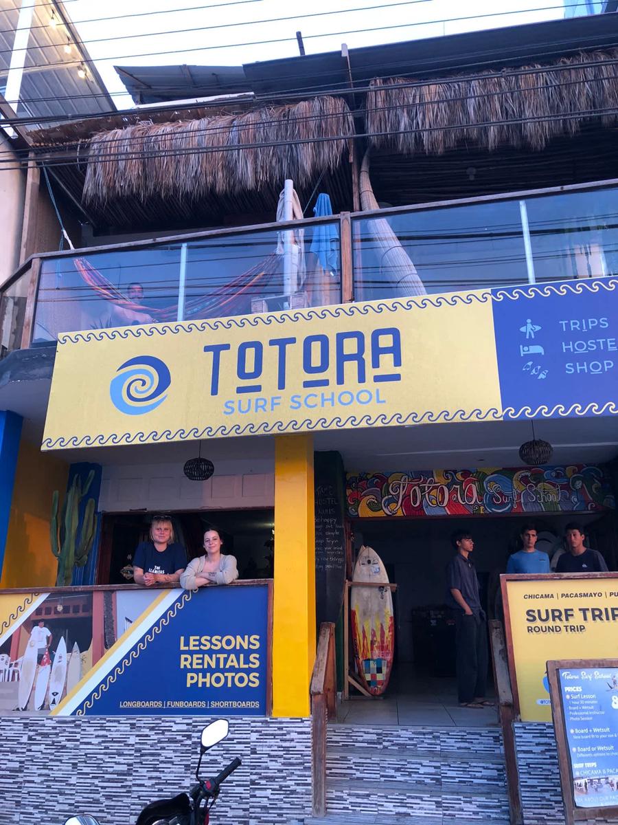 Totora Surf Hostel photo 1