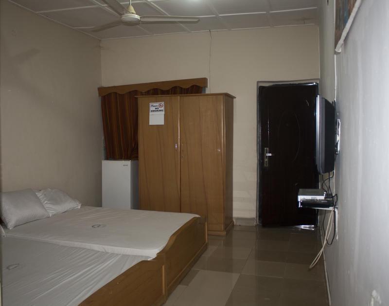 Sundowner Lodge photo 6