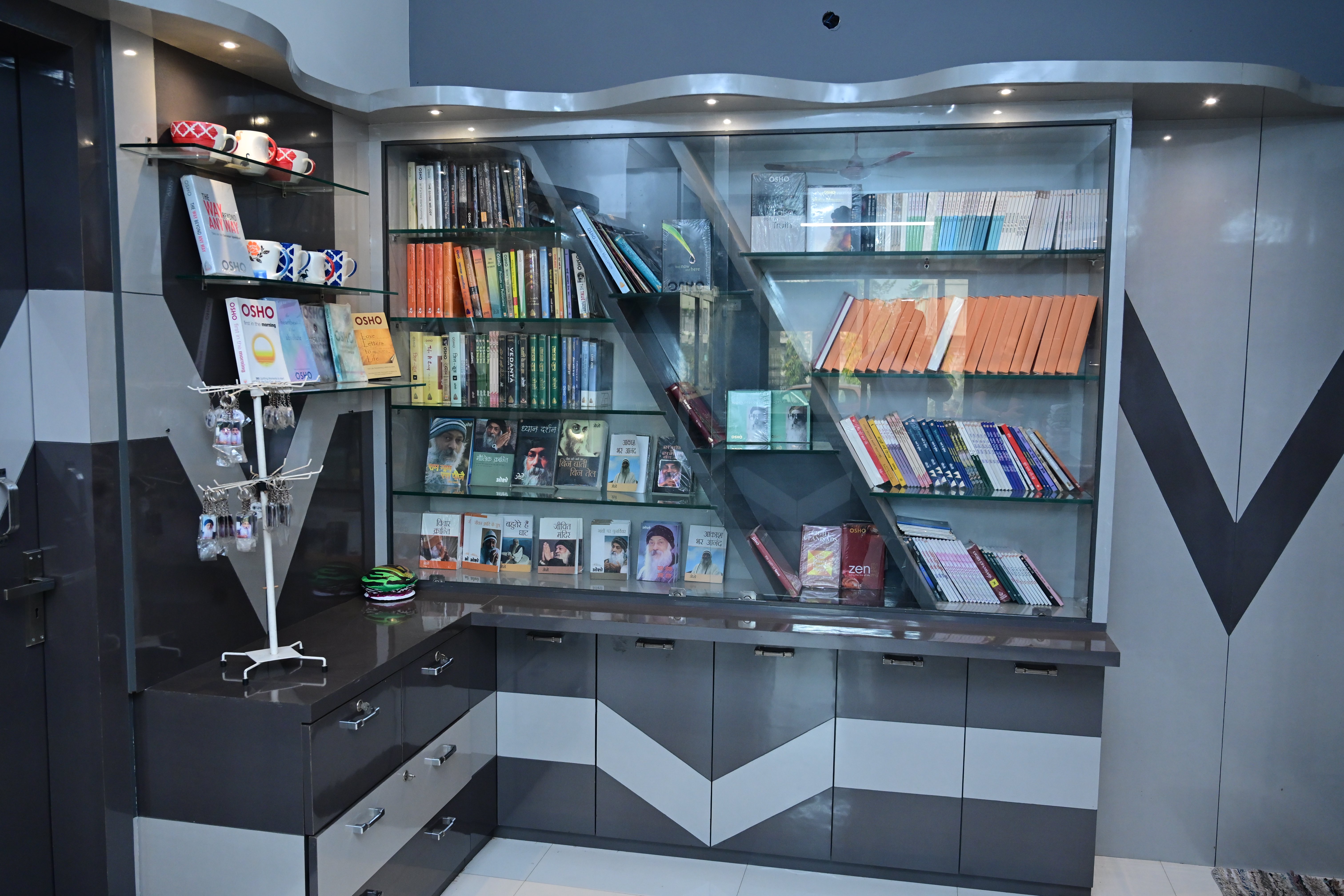 Osho Sumeru Backpackers Hostel