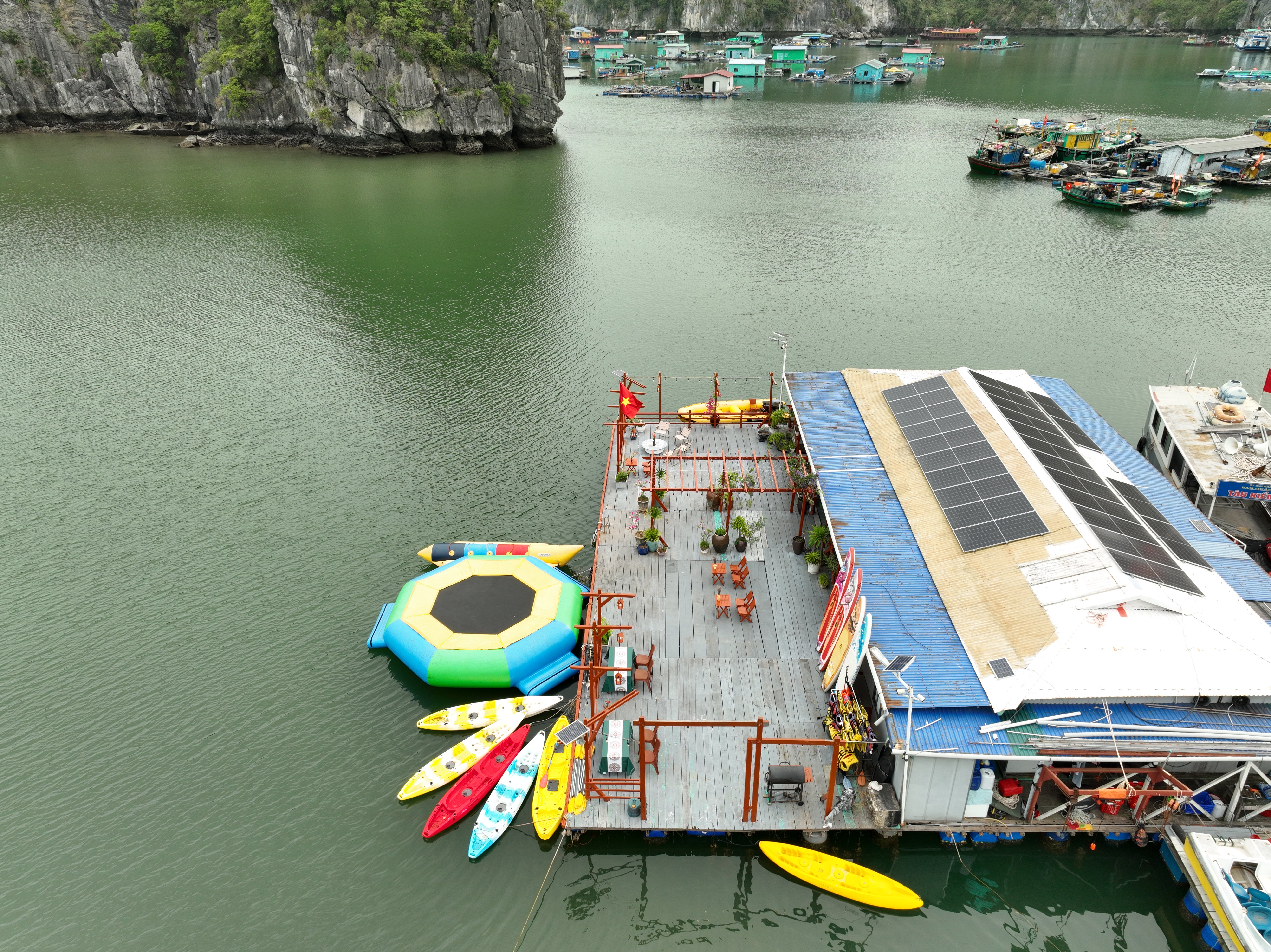 Cat Ba Fishing Village Bay House