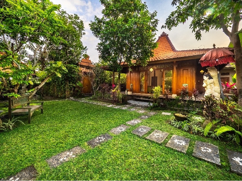 Tiis Garden Puri Villa