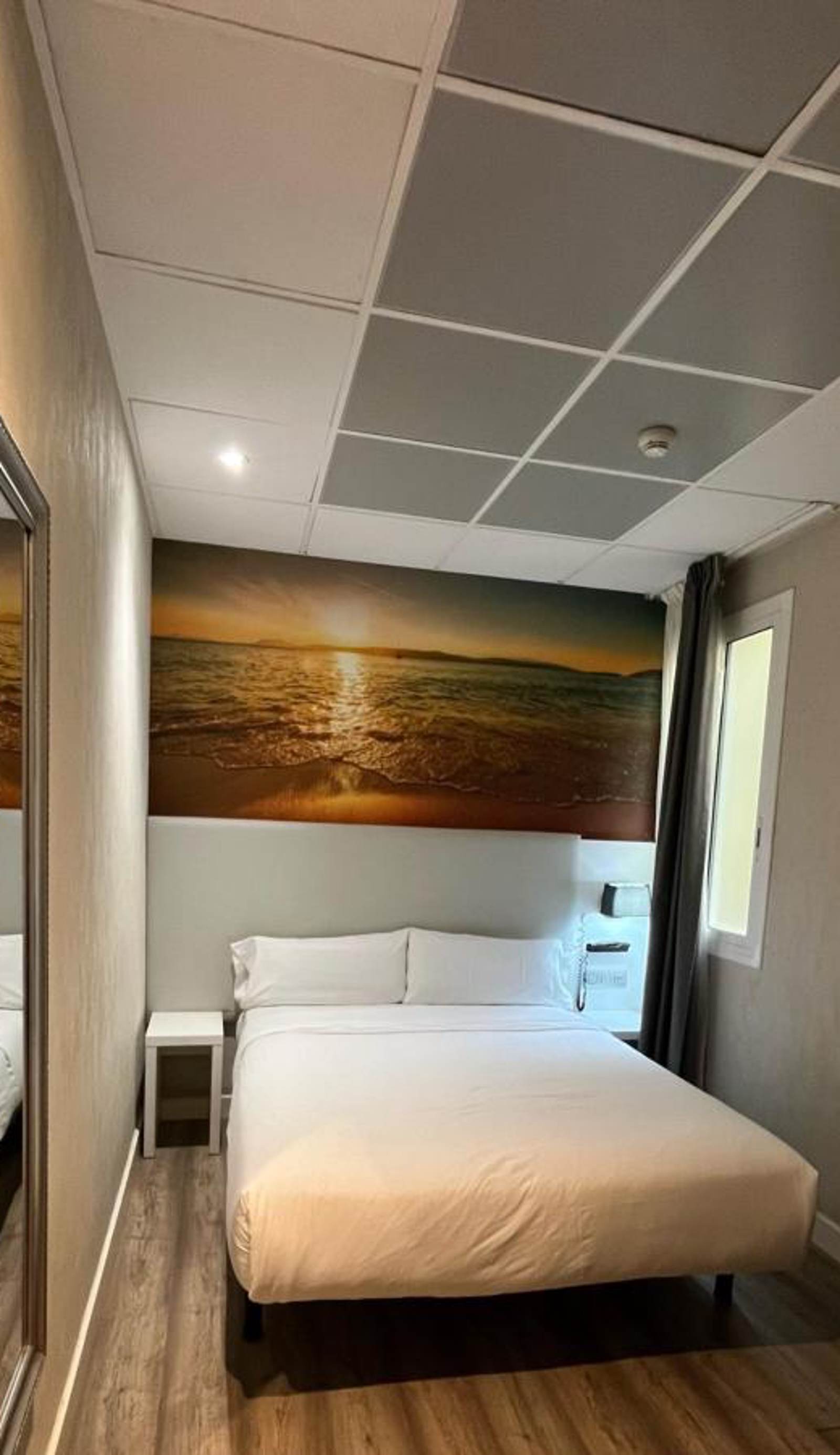 Hostal Parisien Las Ramblas