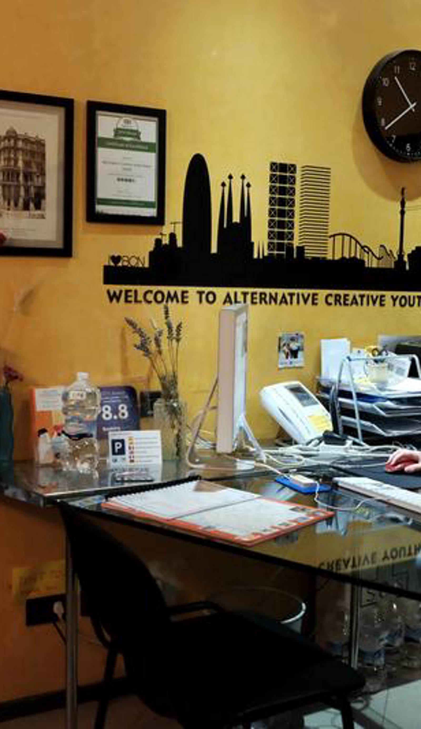 Alternative Creative Youth Hostel