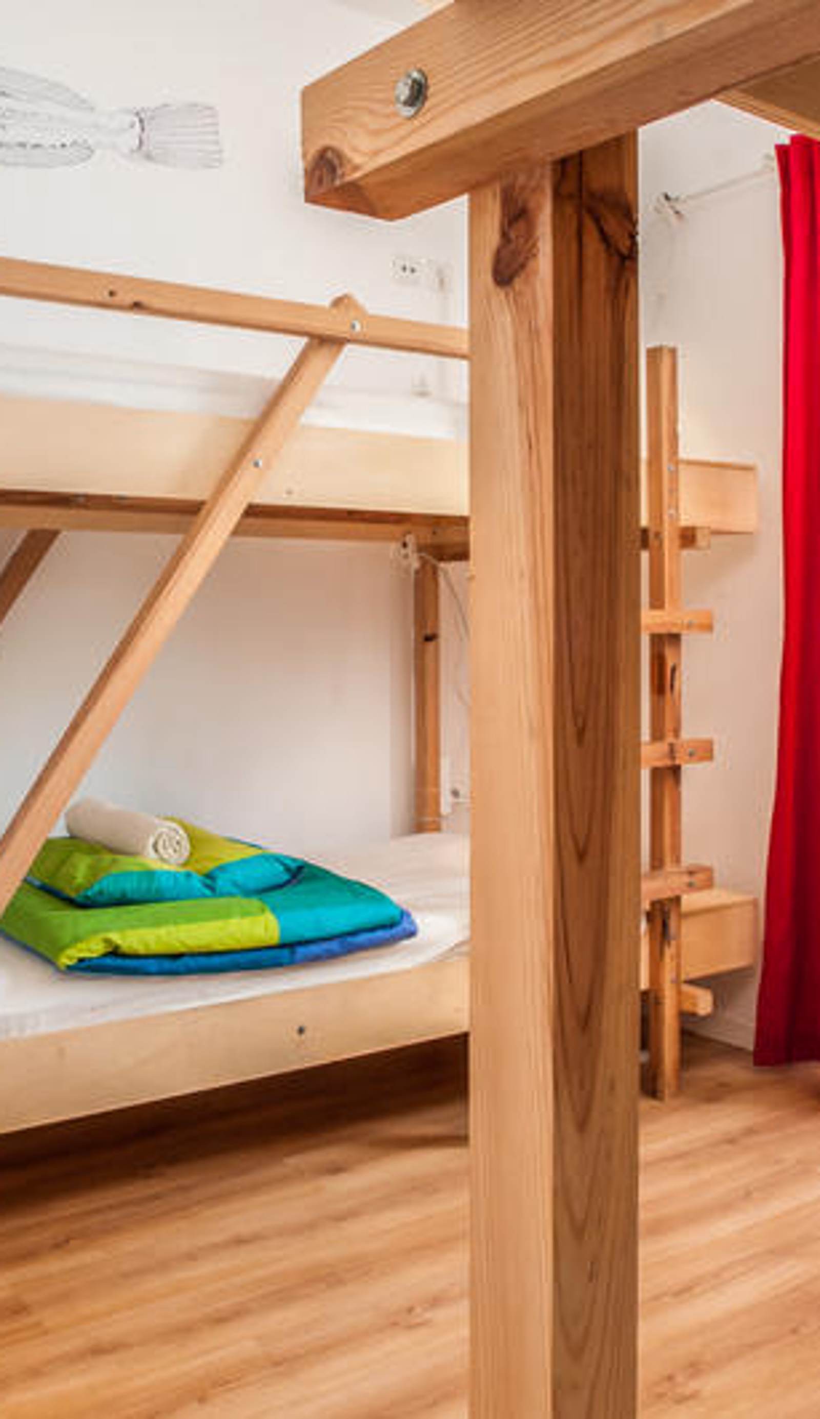 Nazaré Hostel - rooms & dorms