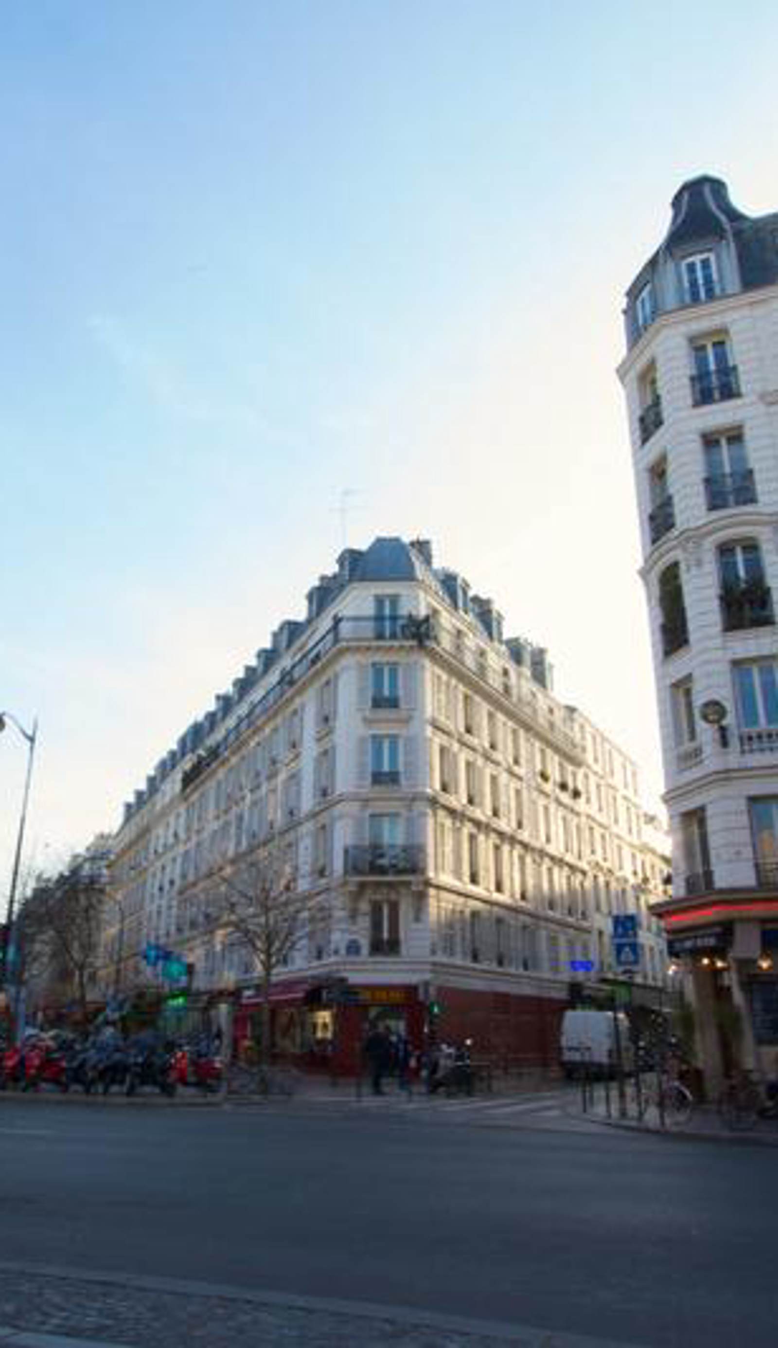 Bastille Hostel