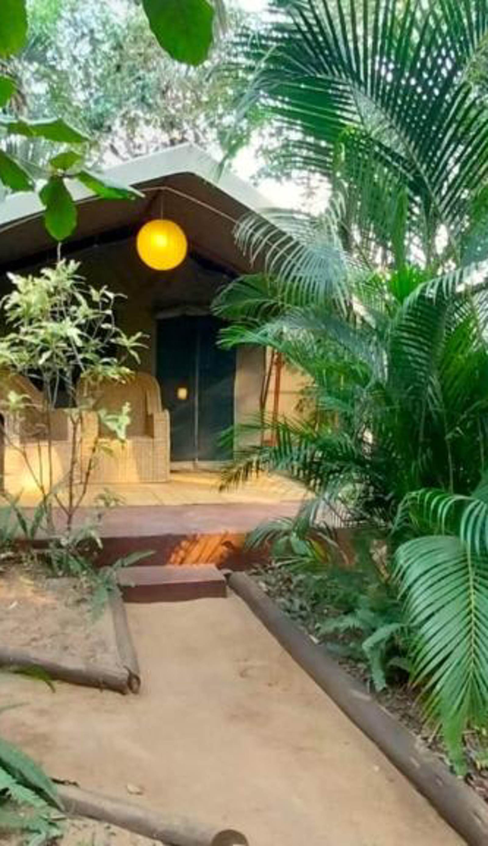Devocean Lodge