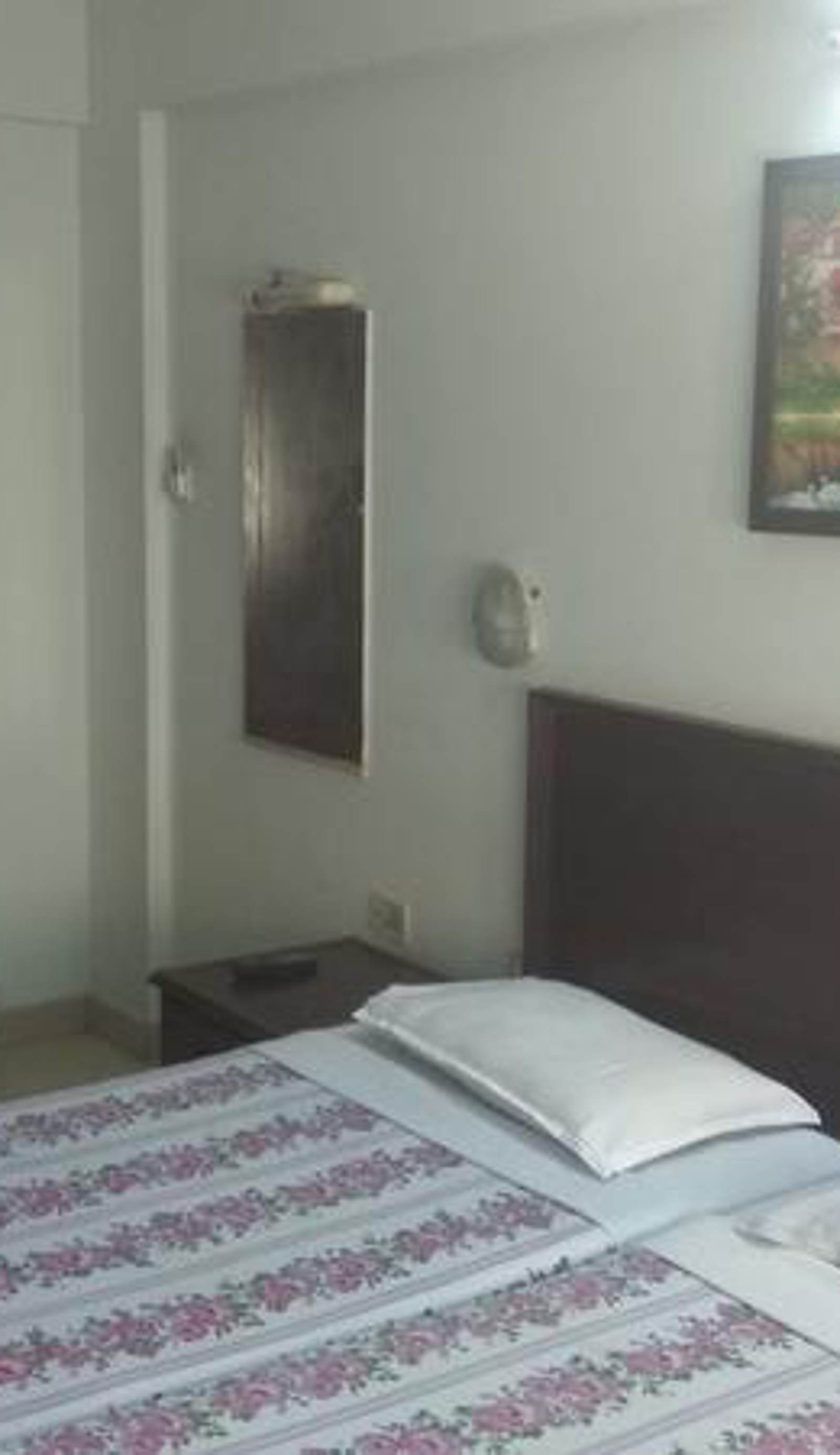 Hotel Equator