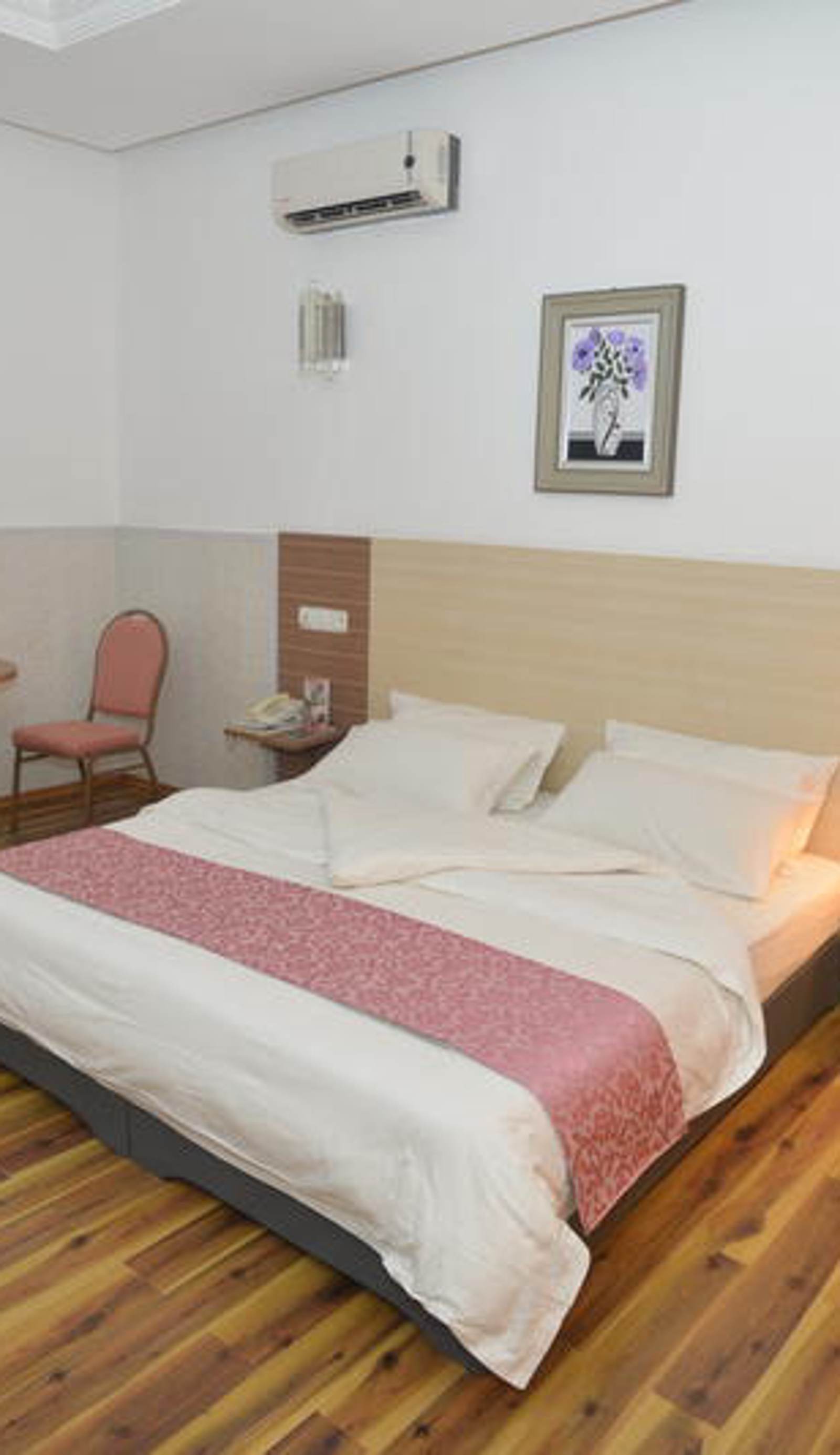 Jess Hotel