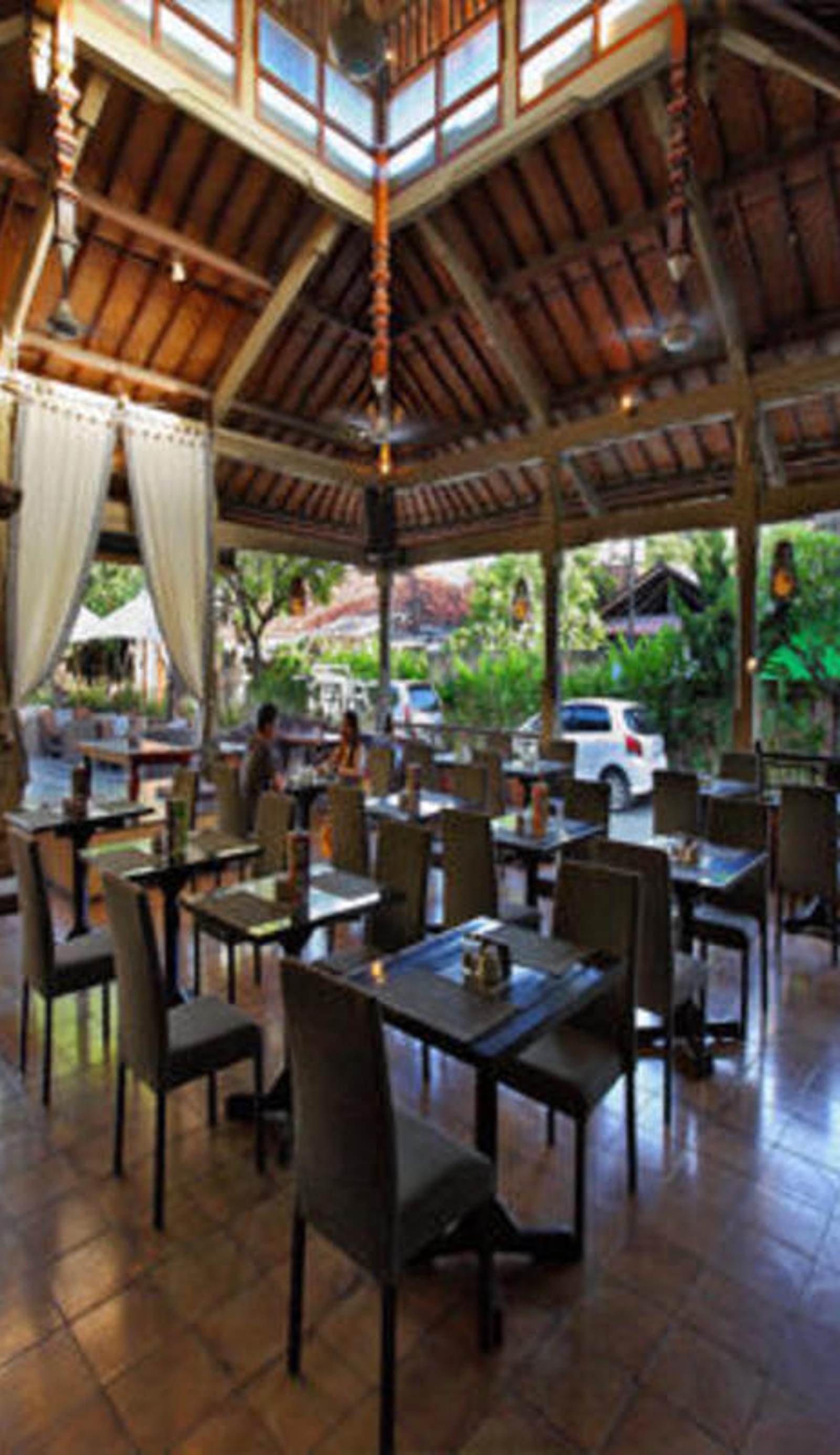 Adi Dharma Hotel Legian