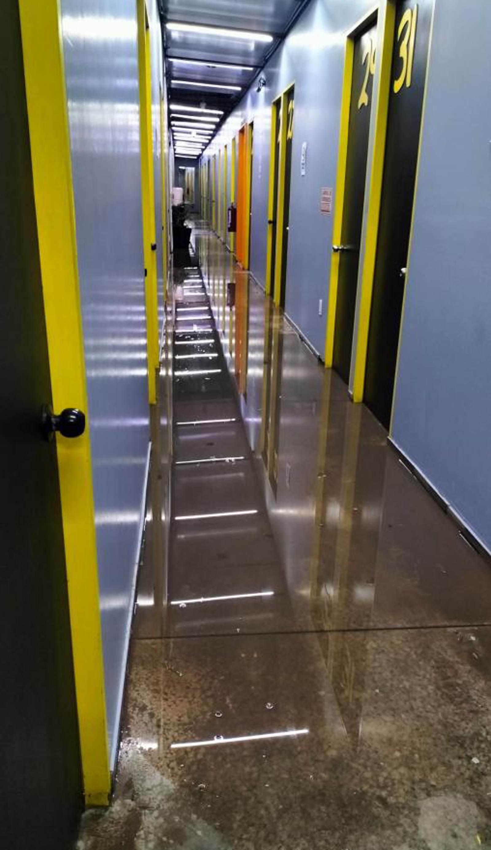 CHECK INN HOSTAL AEROPUERTO GDL