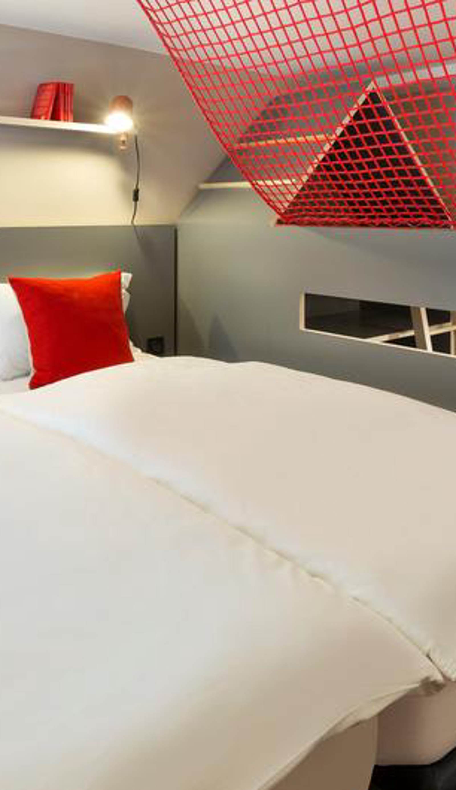 RockyPop Hotel