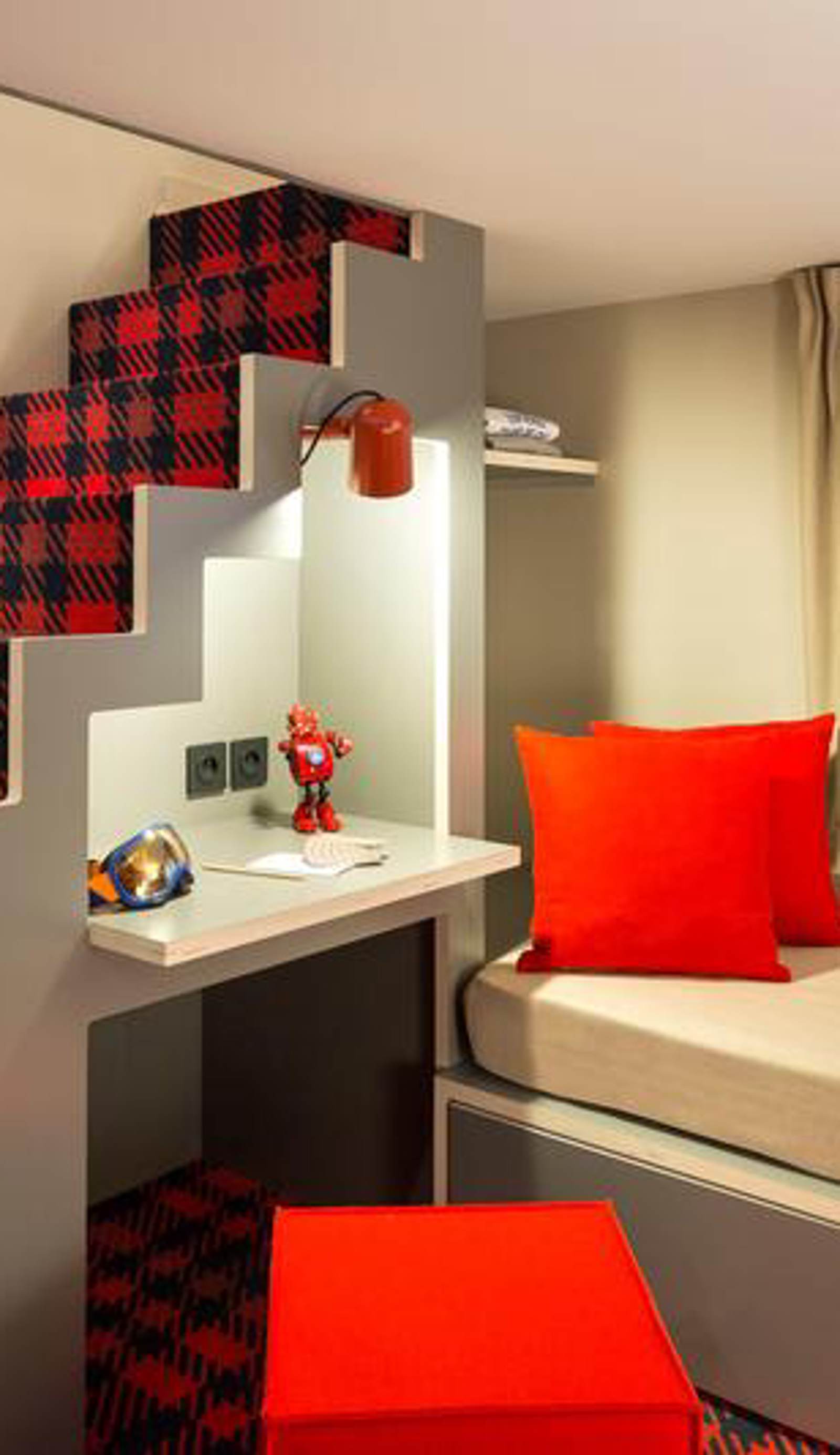 RockyPop Hotel