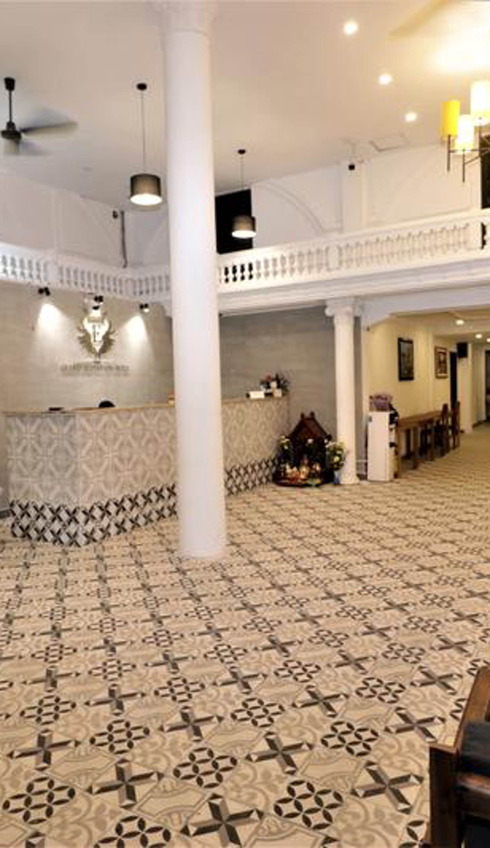 Grand Elevation Hotel