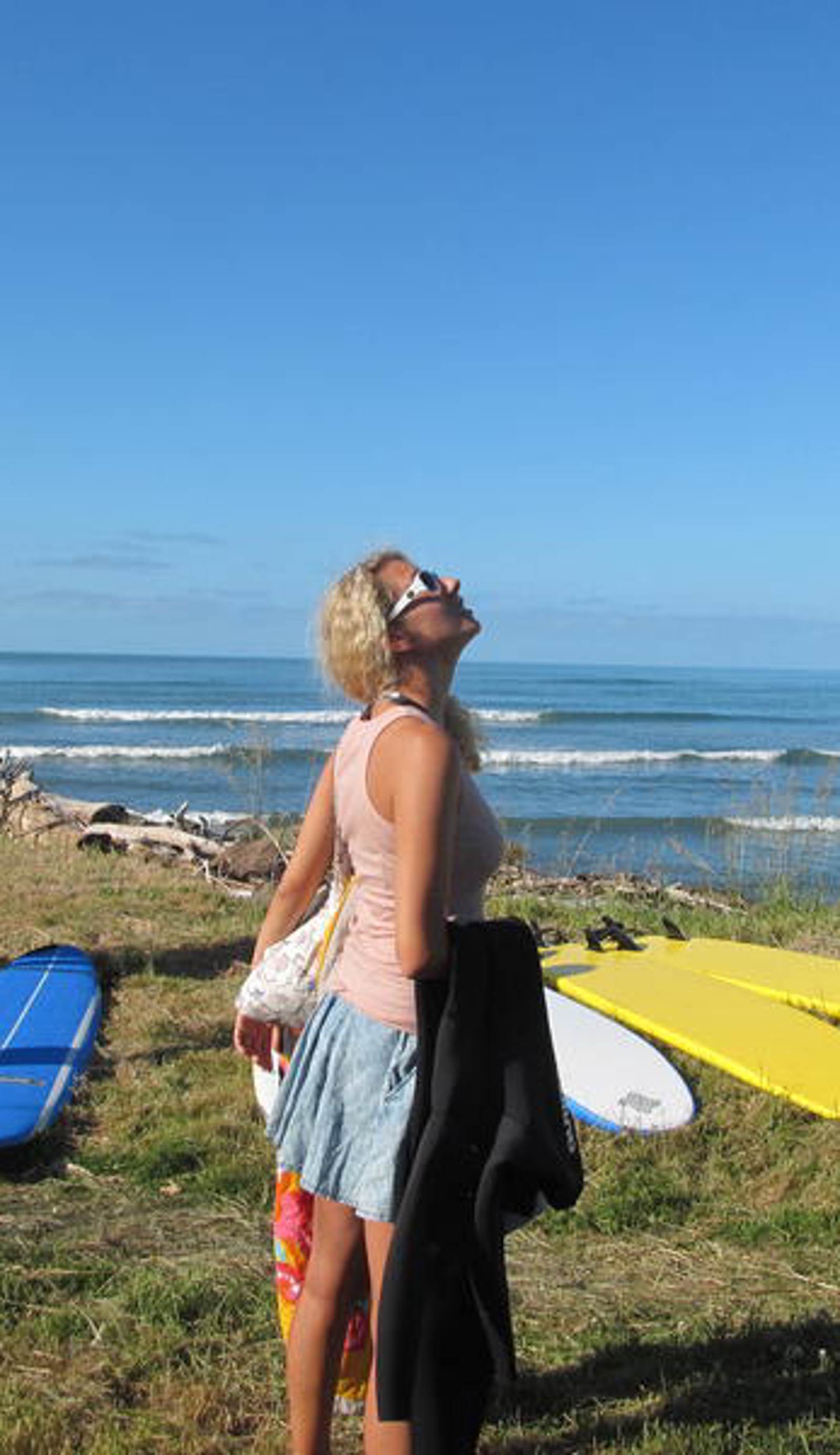 Bazils hostel & Surf school