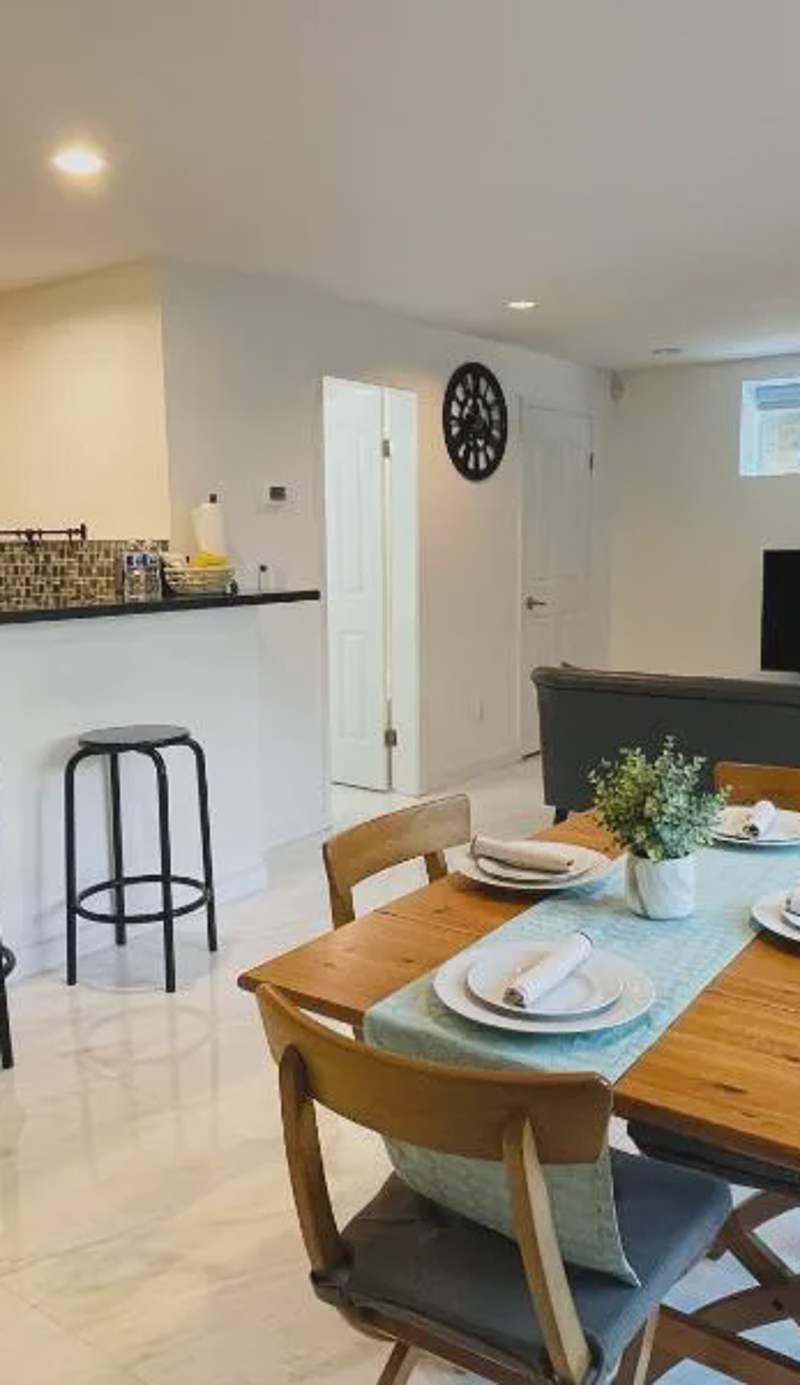 Adorable 2-Bedroom Basement in Vancouver