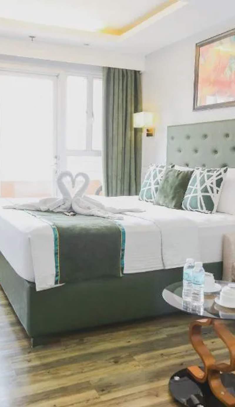 Pacific Bay Grand Suites