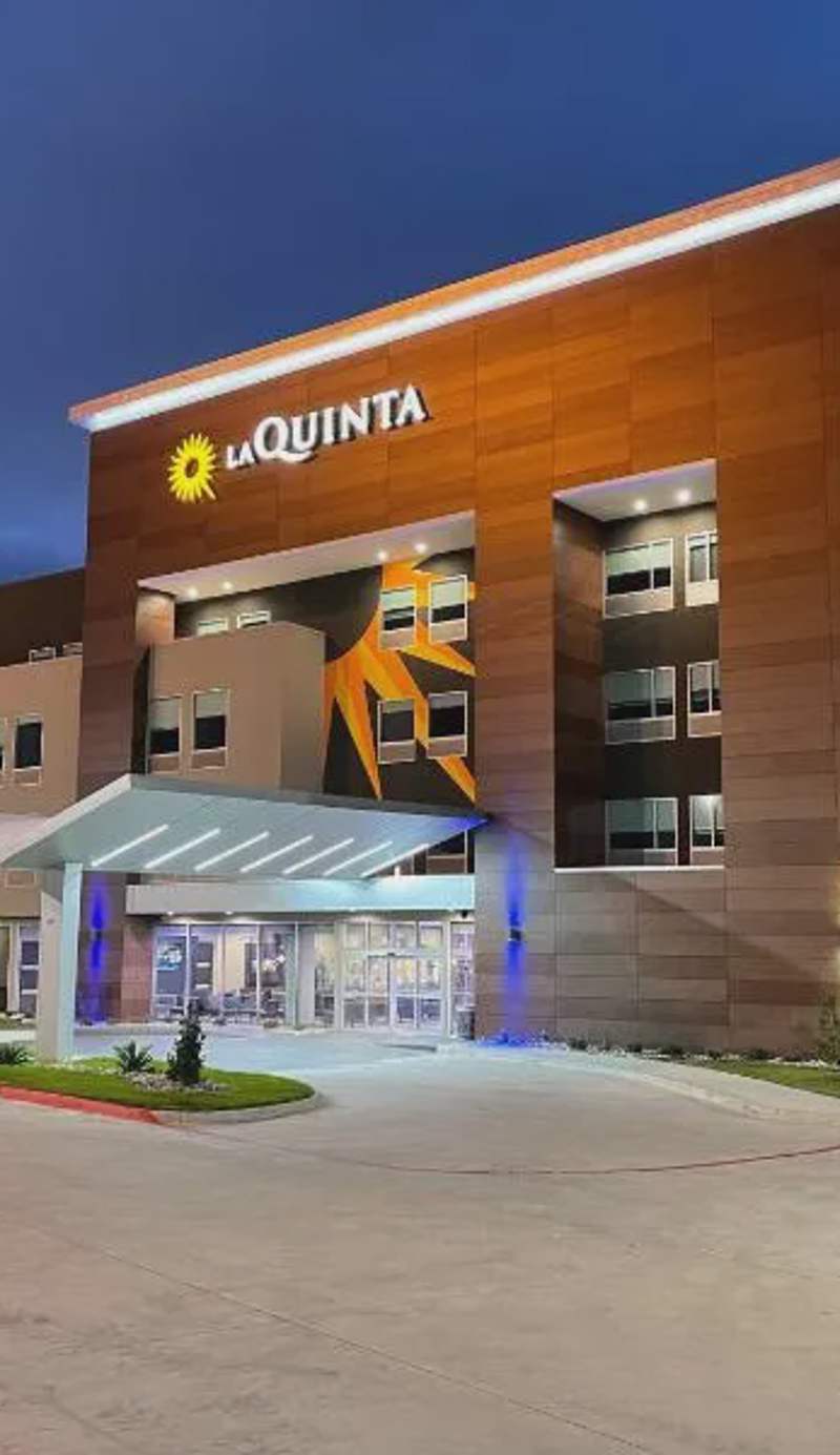 La Quinta Inn & Suites by Wyndham Dallas/Fairpark