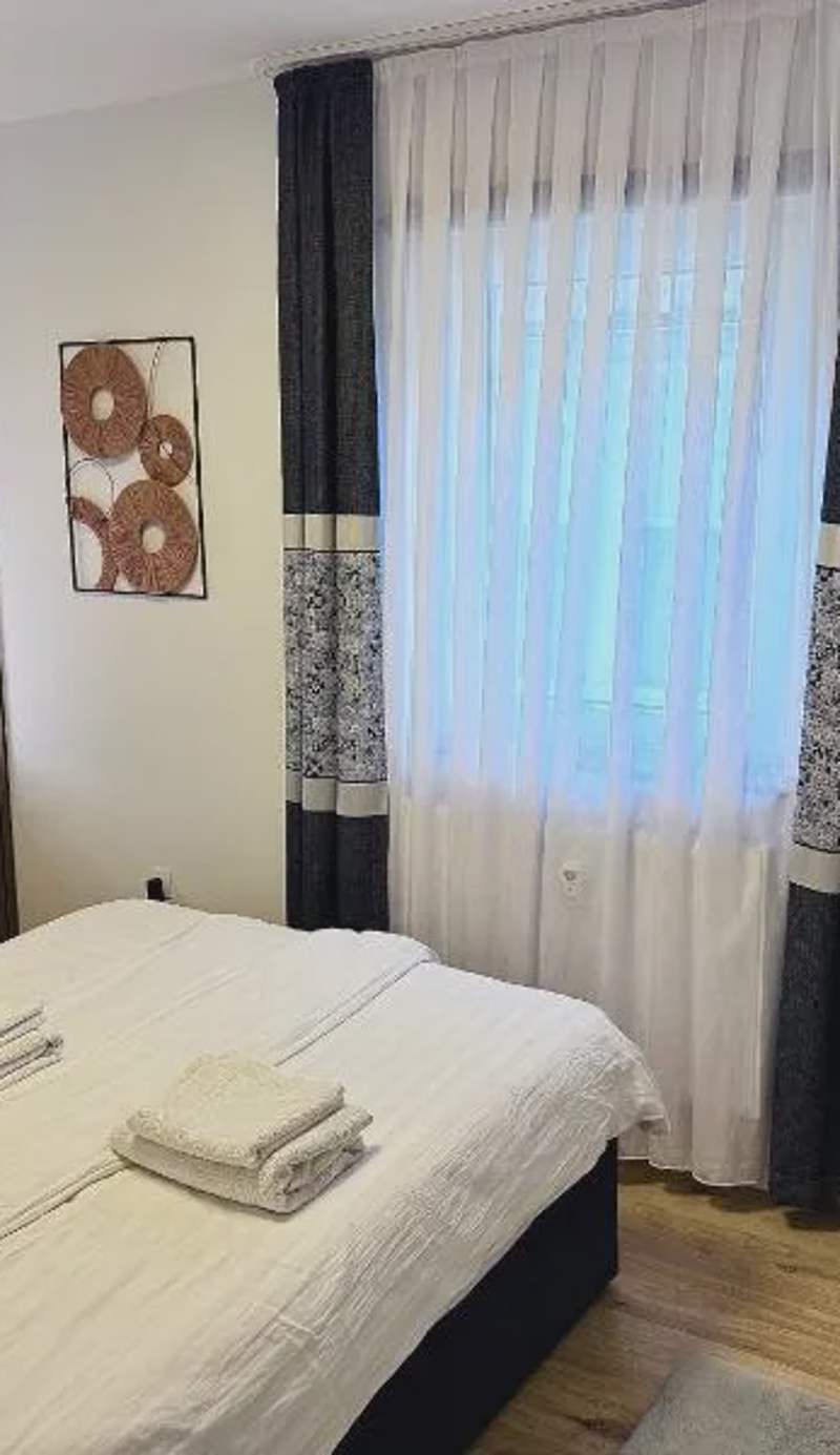 Best Central Apartment - am Marktplatz - Up to 5 - Next to Frankfurt and Hanau - Coffee and Snacks - Netflix, Prime, Disney